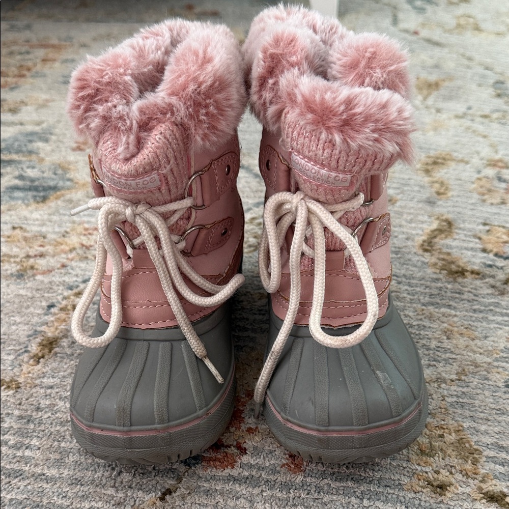 London Fog  Snow Boots